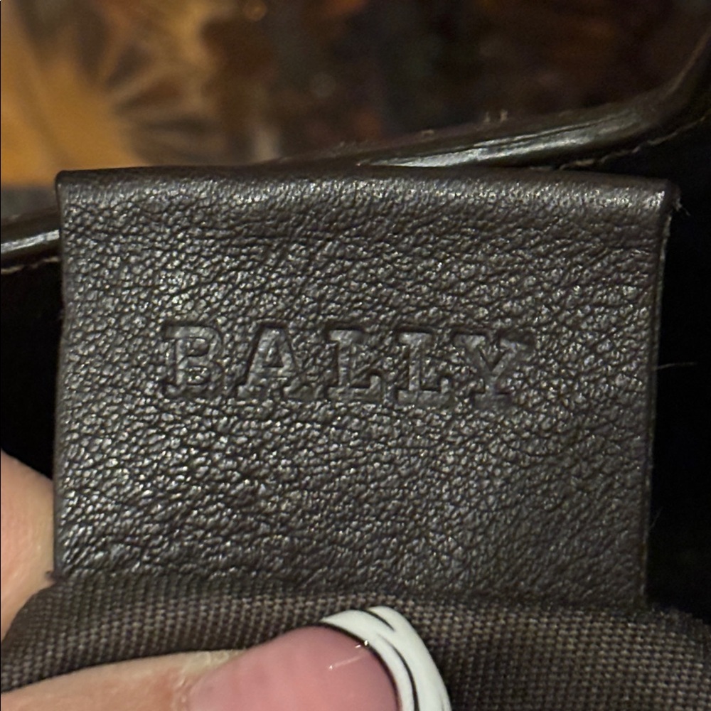 Bally Switzerland authentic Crossbody/shoulder bag EUC - Picture 9 of 13